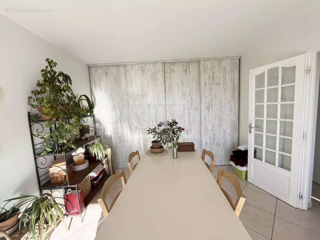 Appartement à NYONS