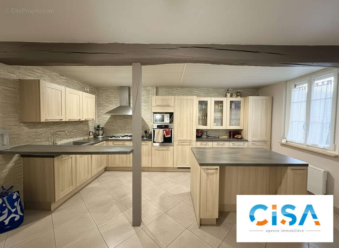 Maison à ESTREES-SAINT-DENIS