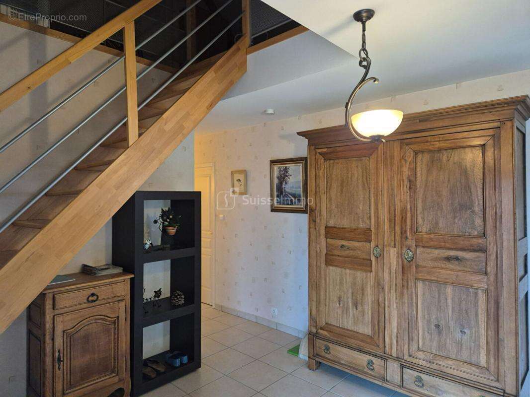 Maison secteur Vauvillers 163 m2 sur 43 ares de terrain - photo 8