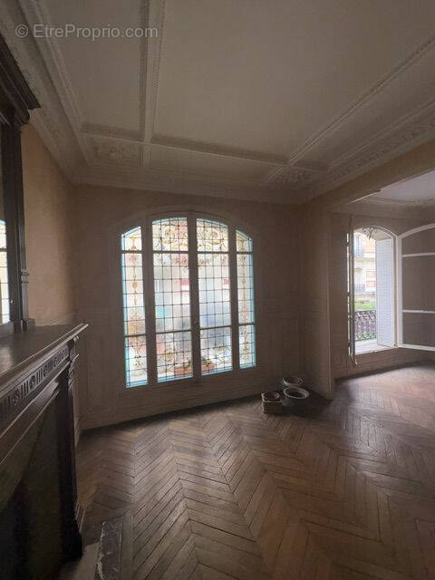 Appartement à PARIS-20E