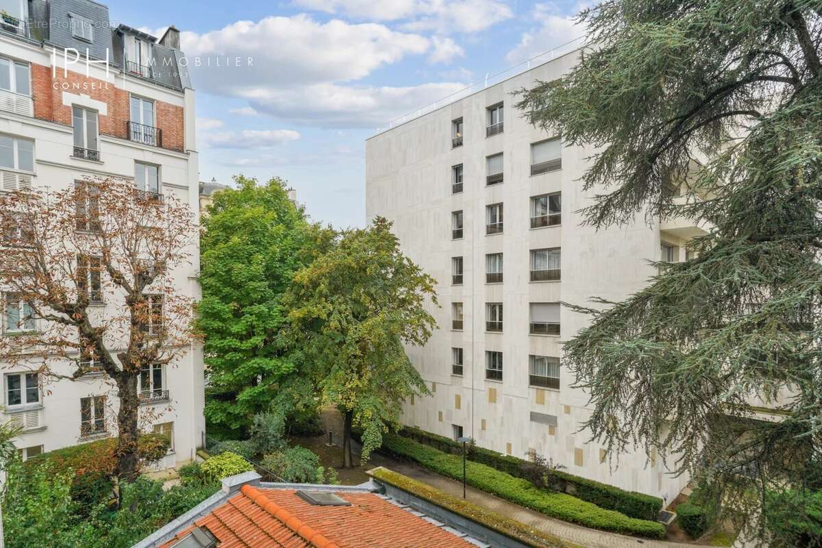 Appartement à NEUILLY-SUR-SEINE