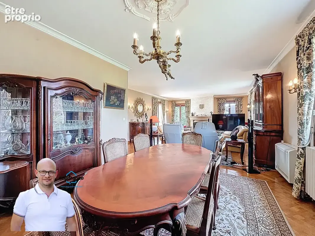 Maison à vendre 9 pièces LES ABRETS EN DAUPHINE sur un parc arboré de plus 2500m2 avec piscine - photo 8