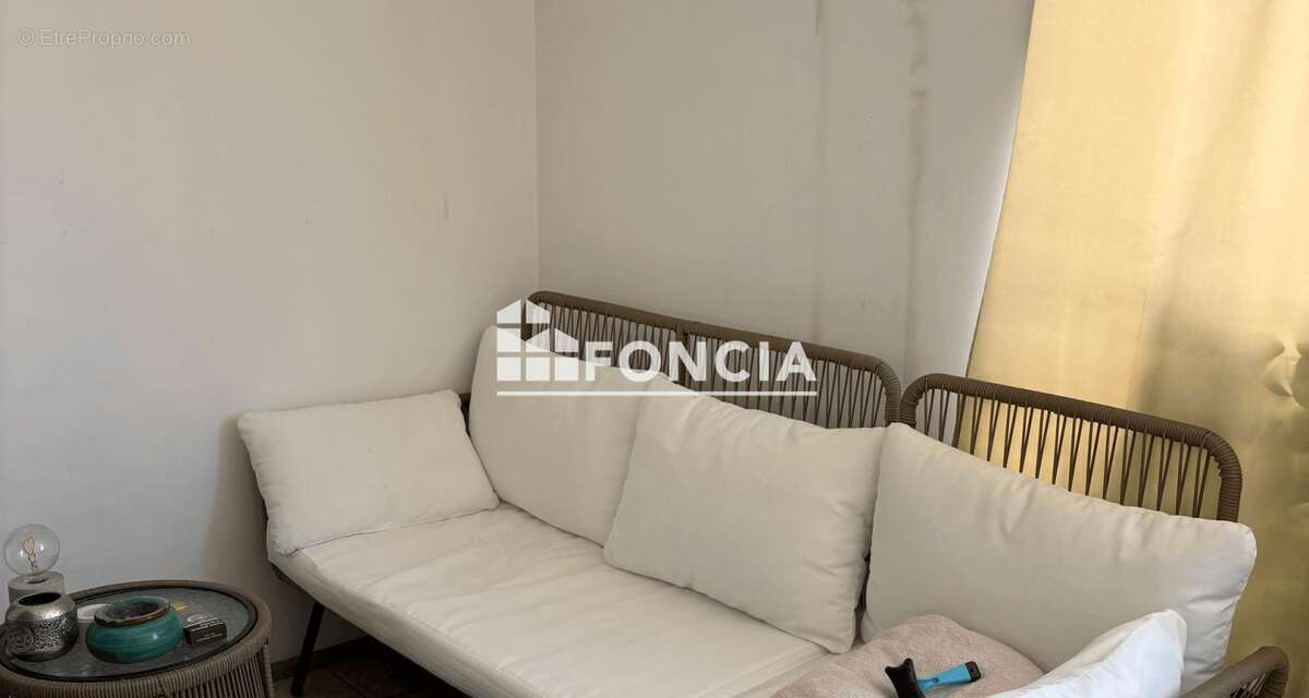 Cannes la bocca centre - grand studio de 36 m2 avec loggia et parking- residence central square - photo 7