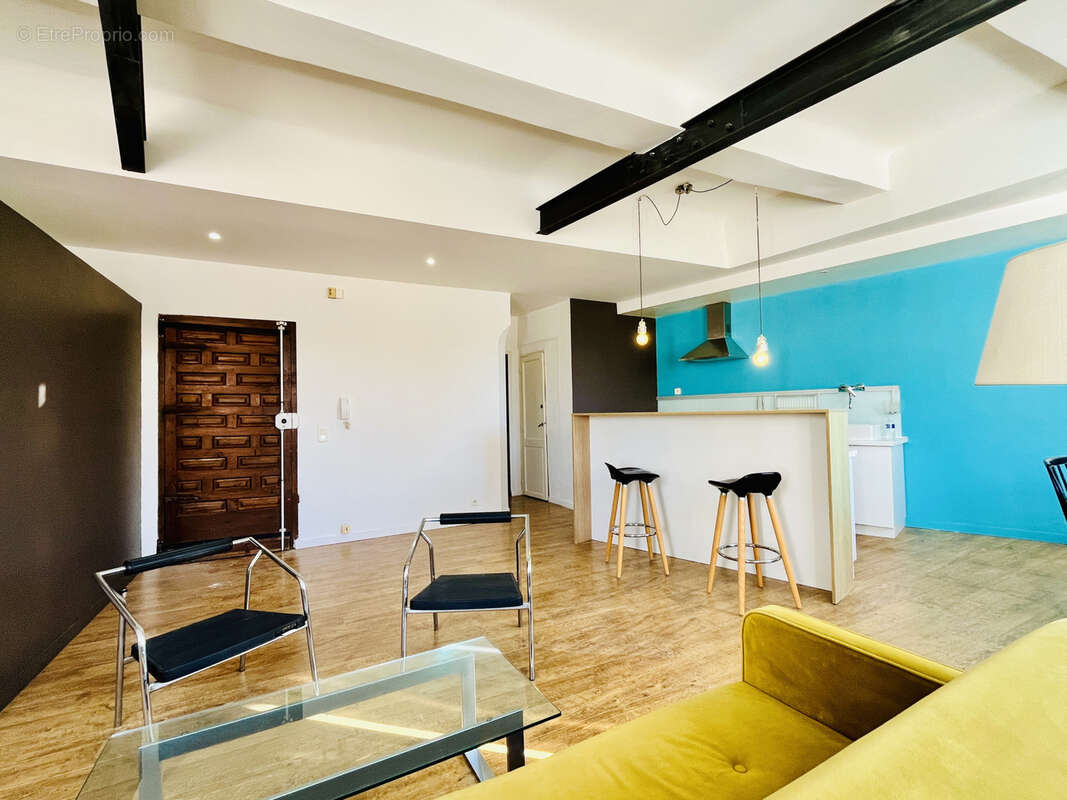 Appartement à MARSEILLE-2E