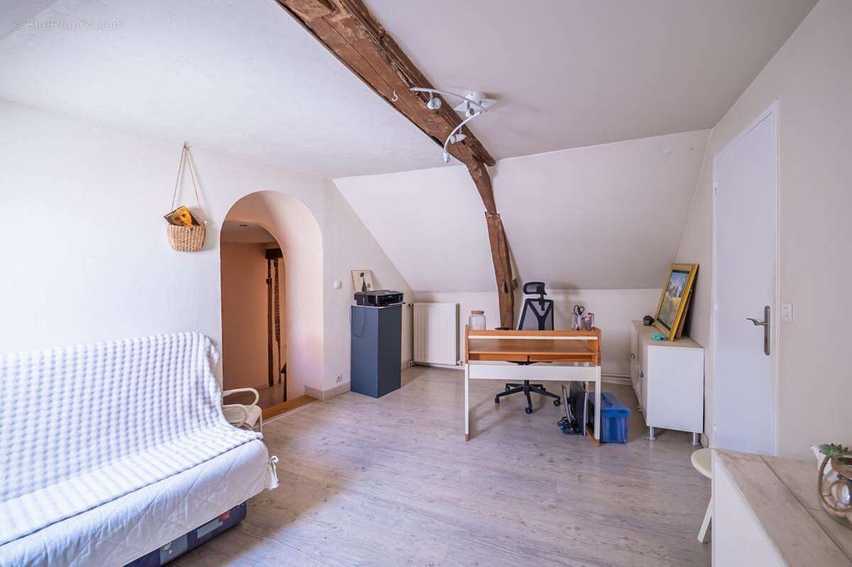Grande maison de village sans travaux, garage et terrain - photo 6