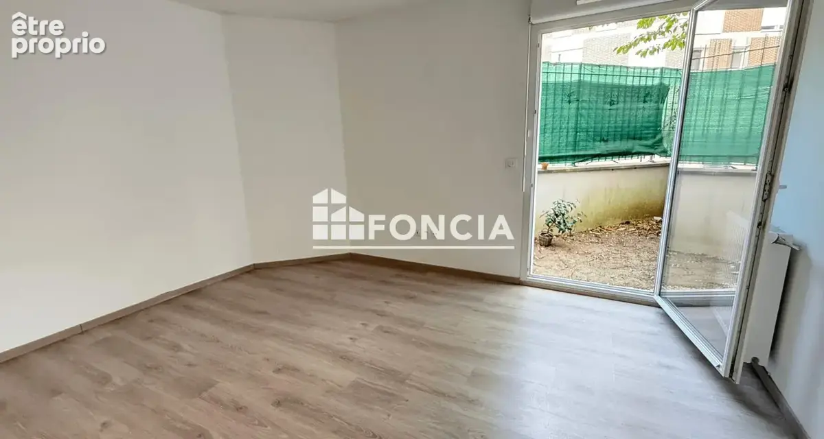 Appartement deux-pièces - Rocade de la Croix Saint-Georges - photo 4