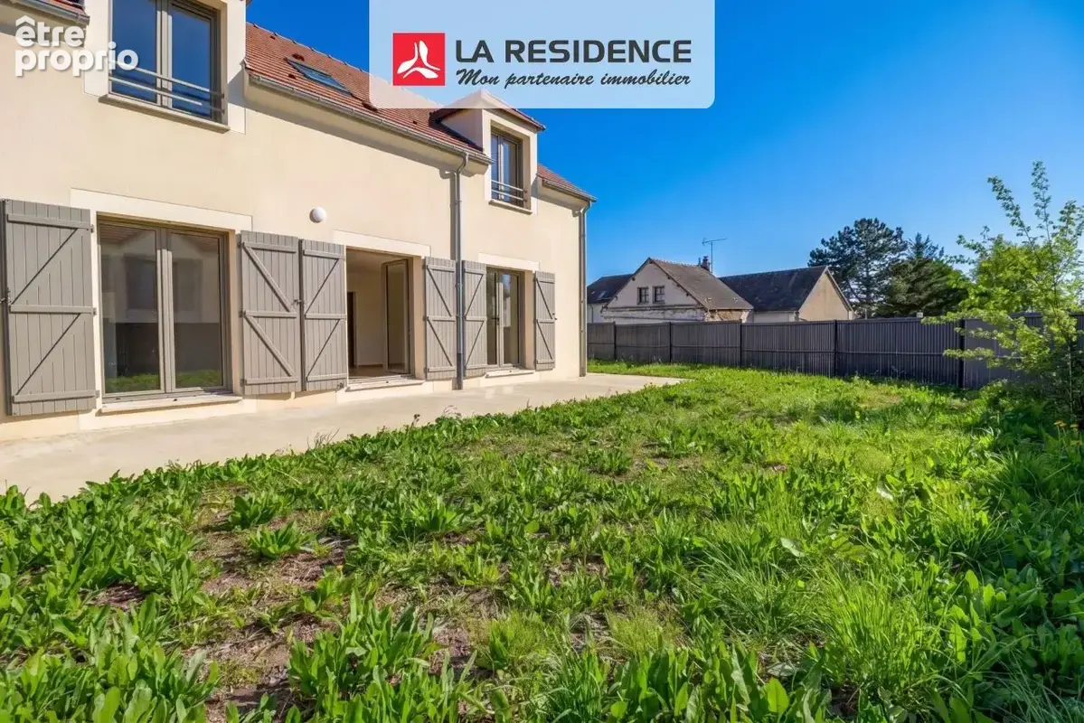 Photo Maison à Longnes au prix de 339 000€