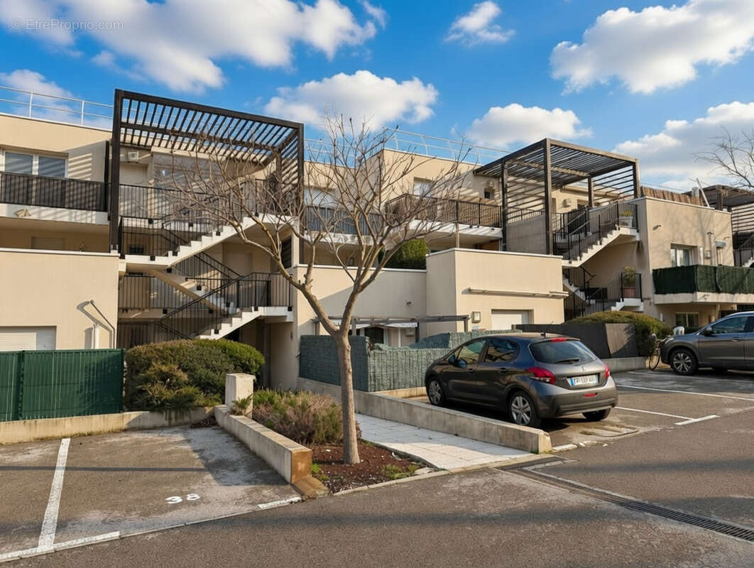 Appartement à LE ROVE