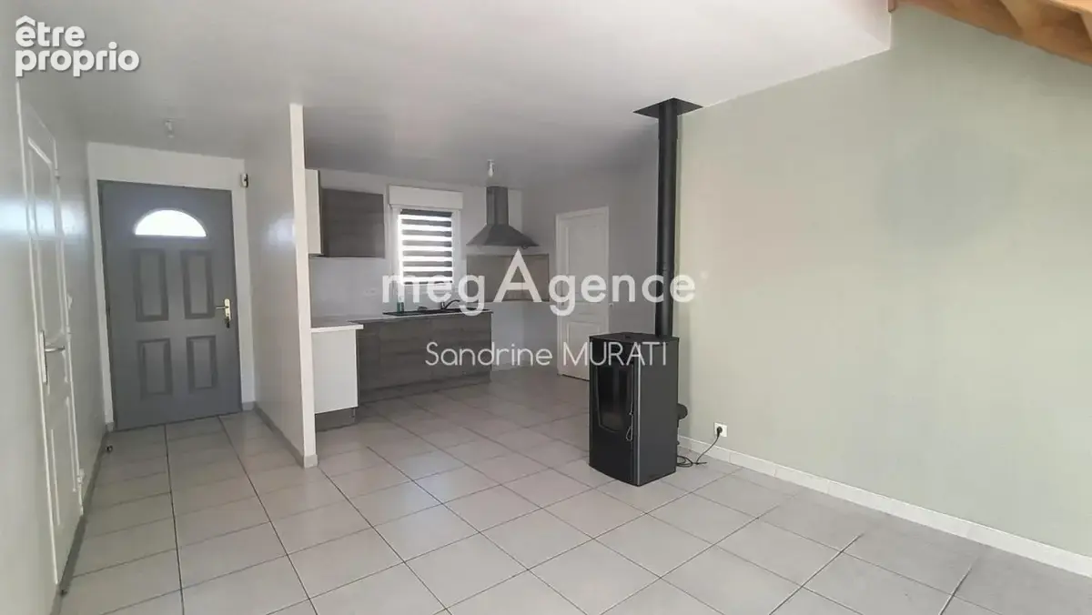 Gesvres - pavillon de 113 m² - 4 chambres - photo 5