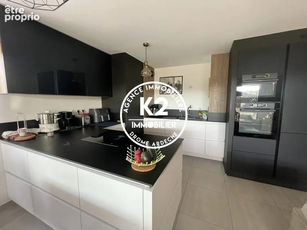 Appartement 4 pièces 92 m² à vendre à Montelimar (26200) - photo 2