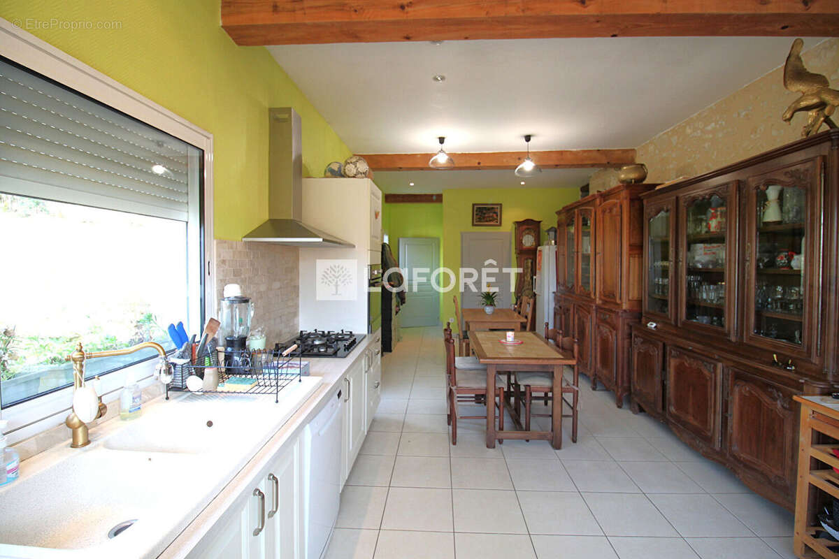 Maison en pierre Château L'Evêque 4 pièces 143 m2 - Dépendances - photo 7