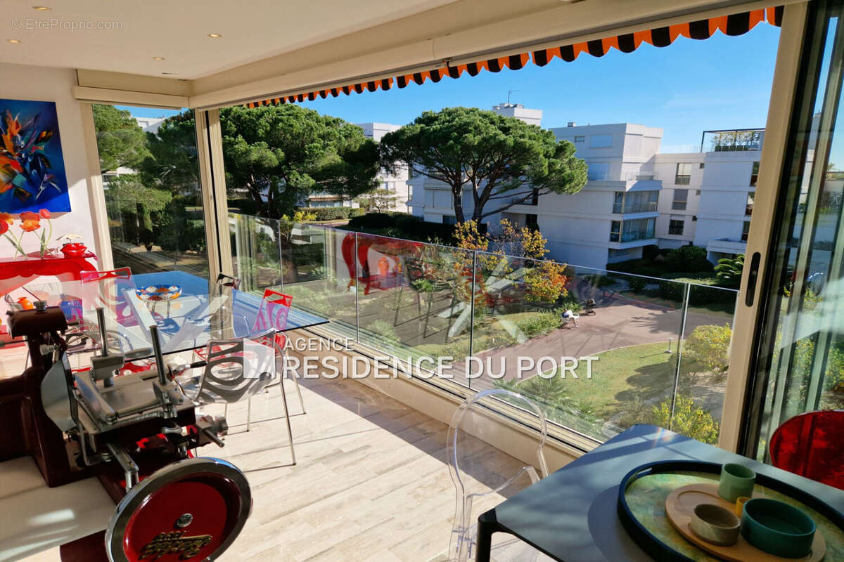 Appartement à MANDELIEU-LA-NAPOULE