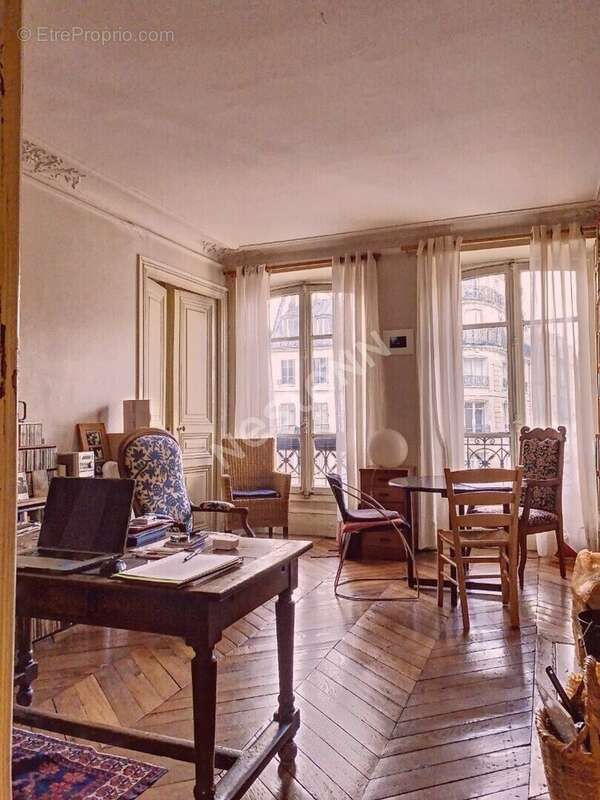 Appartement à PARIS-4E