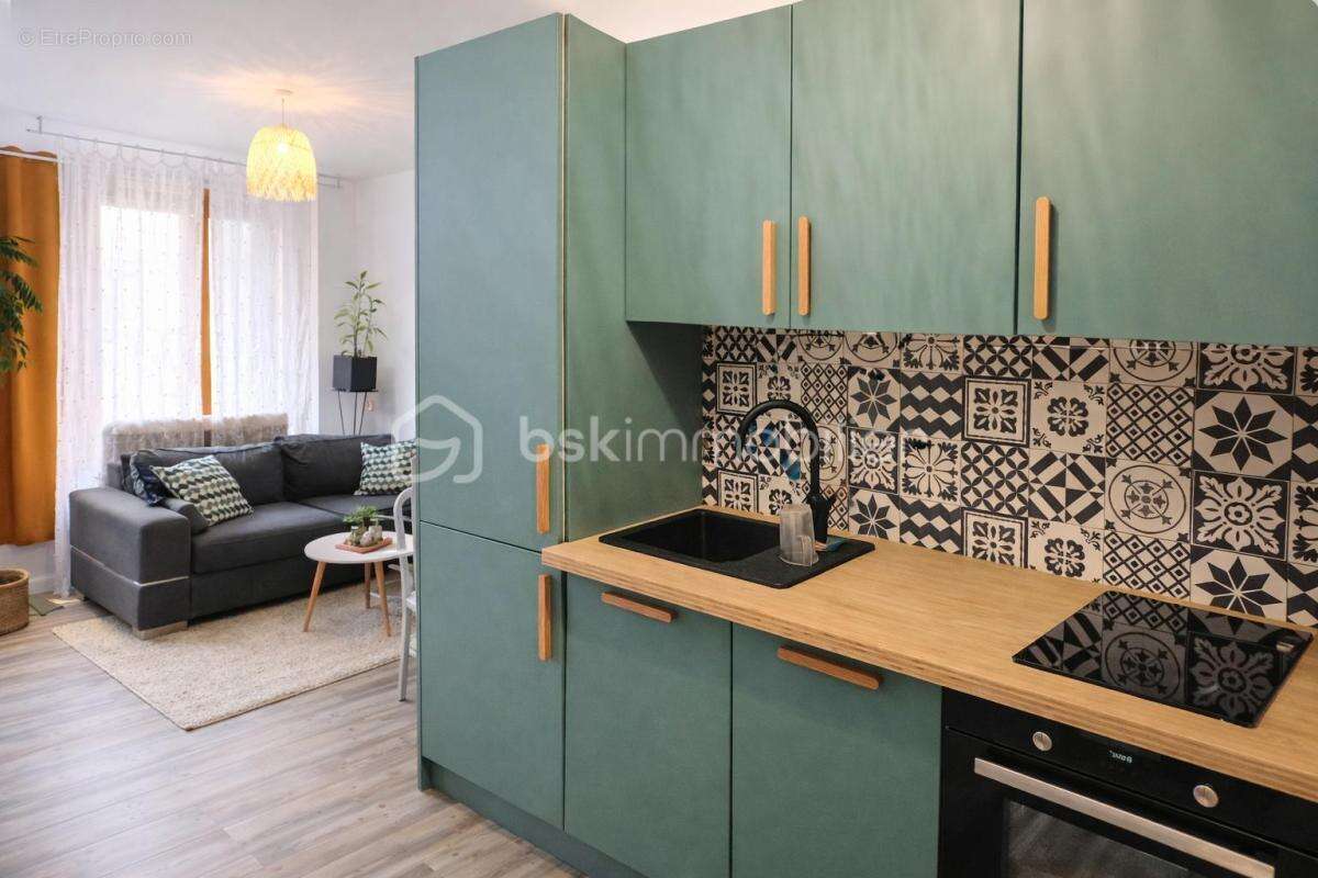 Appartement à FOURAS