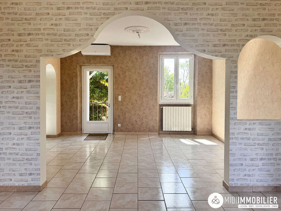 Maison 106 m² à Cagnac-Les-Mines  - photo 9