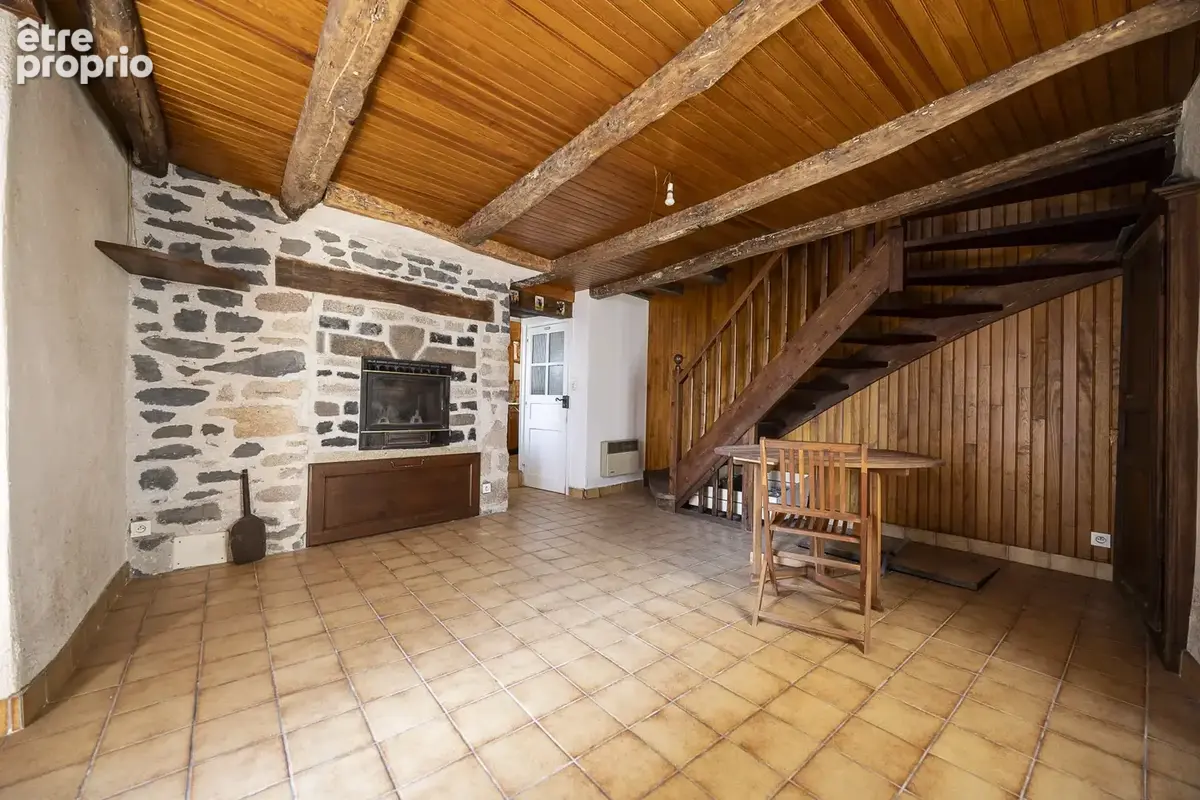Maison 34 m² à Pleaux  - photo 4