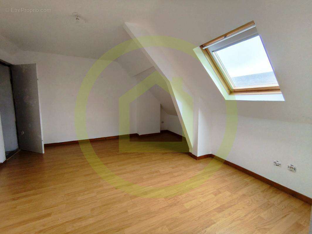 Appartement à SAINS-DU-NORD