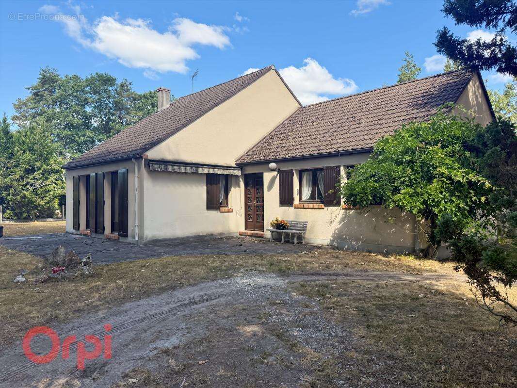 Maison à LA FERTE-IMBAULT