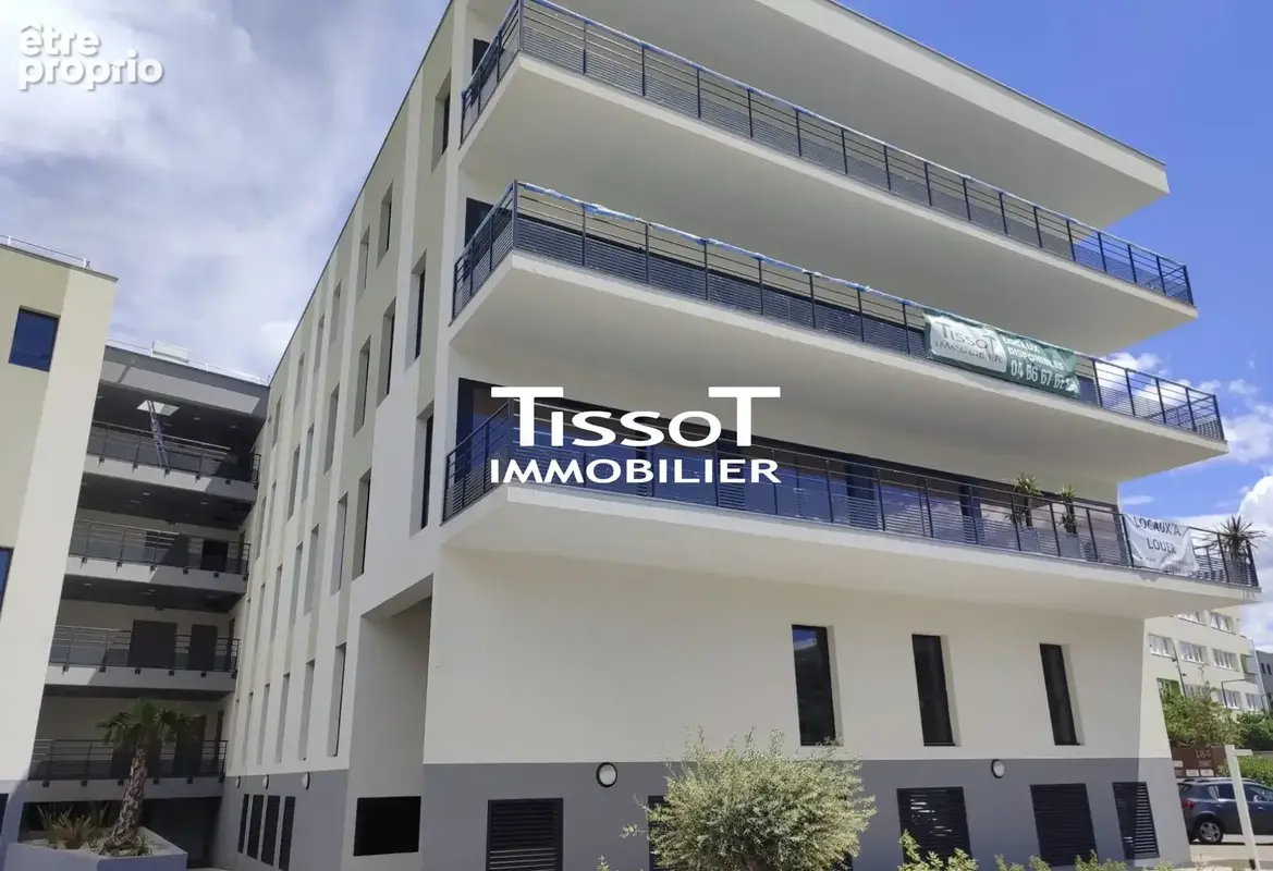 Commerce 417 m² à Nimes  - photo 2
