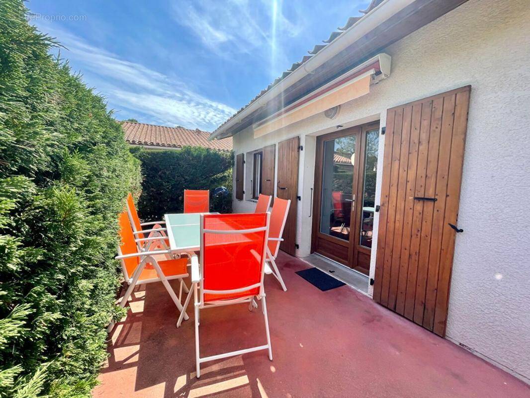 Maison à LES MATHES