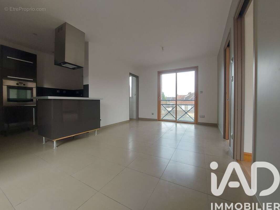 Appartement 43 m² à Croix  - photo 4
