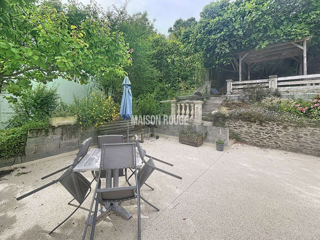 Duplex 3 chambres, 2 terrasses situé sur le port de Plouer-sur-Rance - photo 8