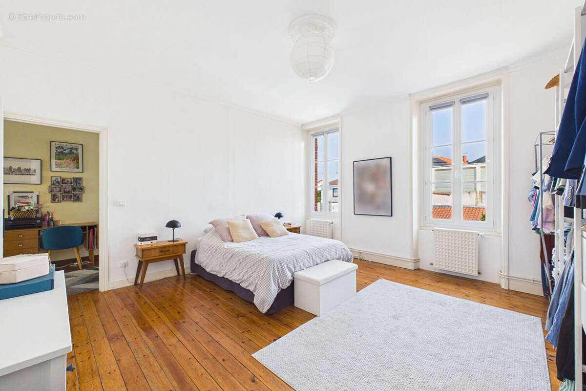 Maison dans le PENTAGONE 160 m² 3 grandes chambres - photo 10