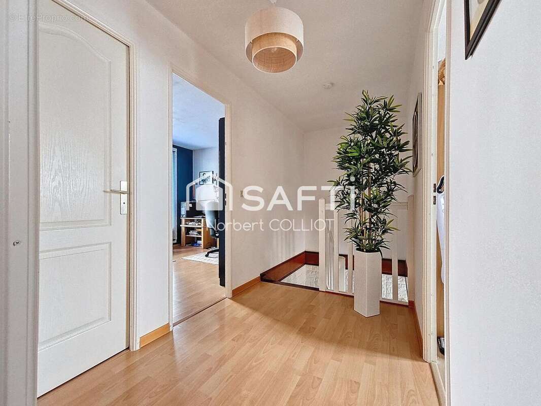 Photo 7 - Maison à ELANCOURT