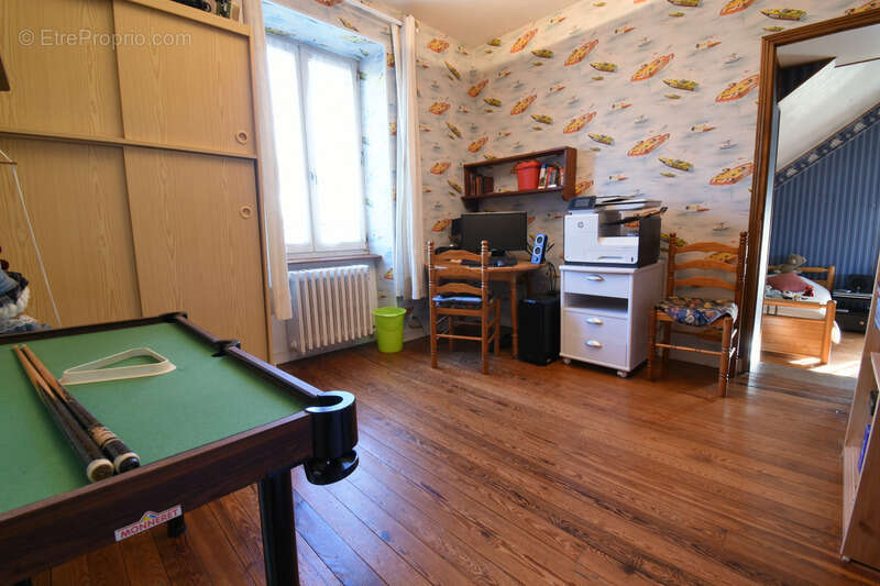 Maison 220 m² à Saint-Fraimbault  - photo 17