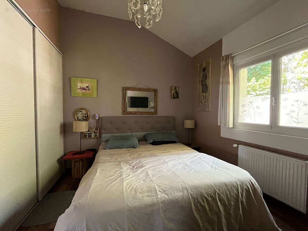 Puy Las Rodas - Maison 231m² avec garage - photo 5