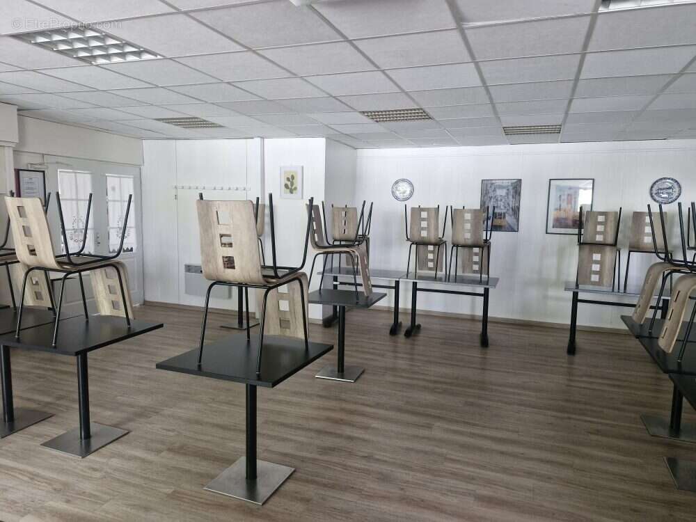 760 m² à Limoges  - photo 2