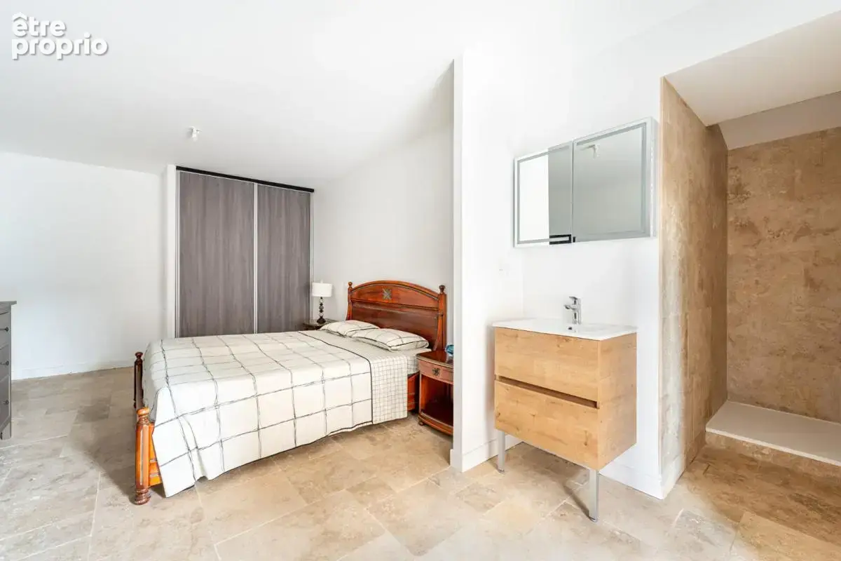 Maison Pierres Dorées entièrement rénovée avec matériaux de qualité - photo 7