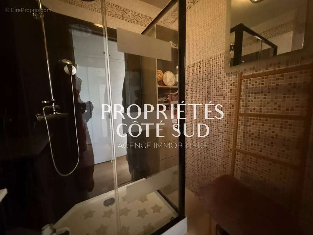 Appartement à VILLENEUVE-LES-AVIGNON