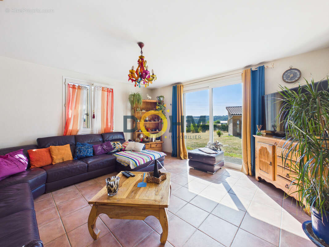Maison plain-pied 168 m2 avec piscine à Yssingeaux - photo 3
