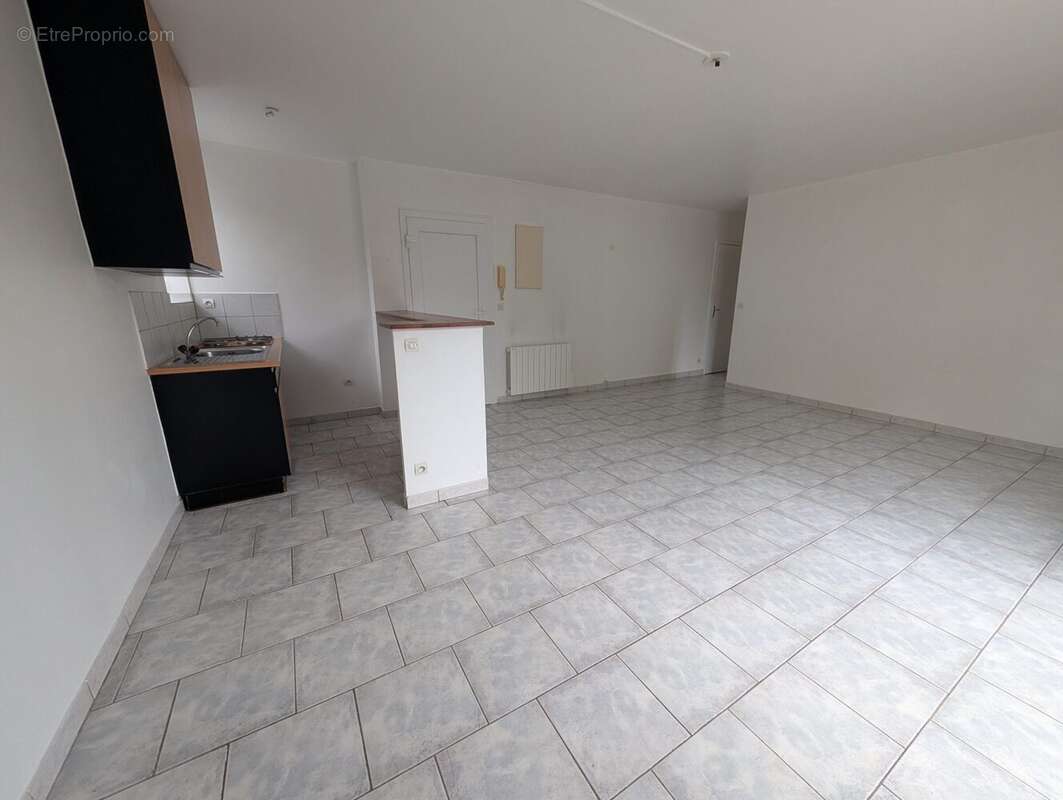 Appartement à LES CLAYES-SOUS-BOIS