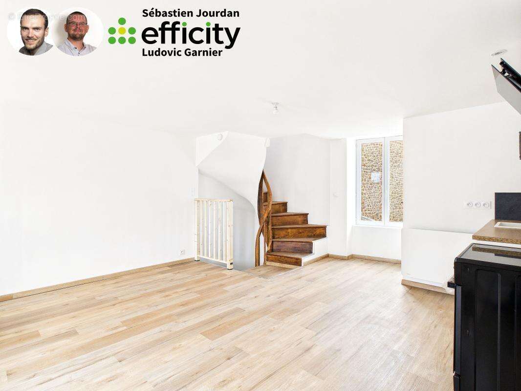 Maison à LOUVIGNE-DU-DESERT