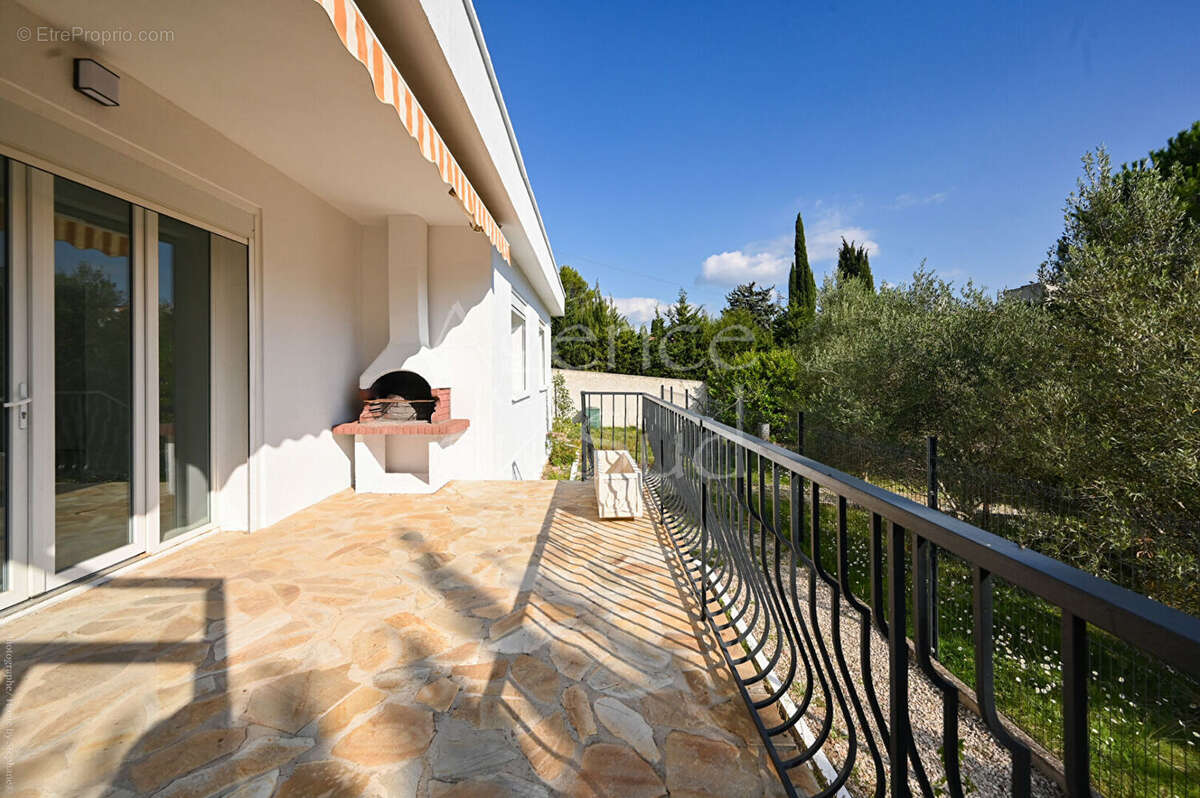 Maison à CARNOUX-EN-PROVENCE