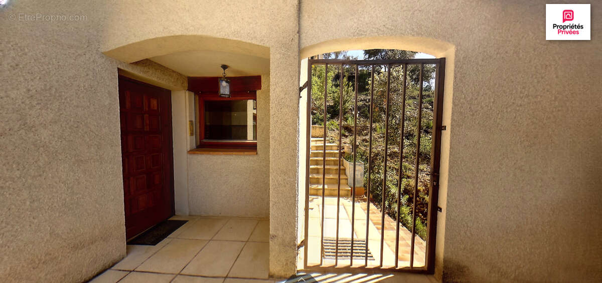 Maison à ESPARRON-DE-VERDON