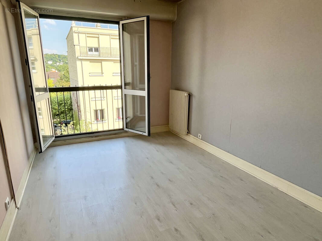 Coeur de la Varenne : appartement en dernier étage - photo 8