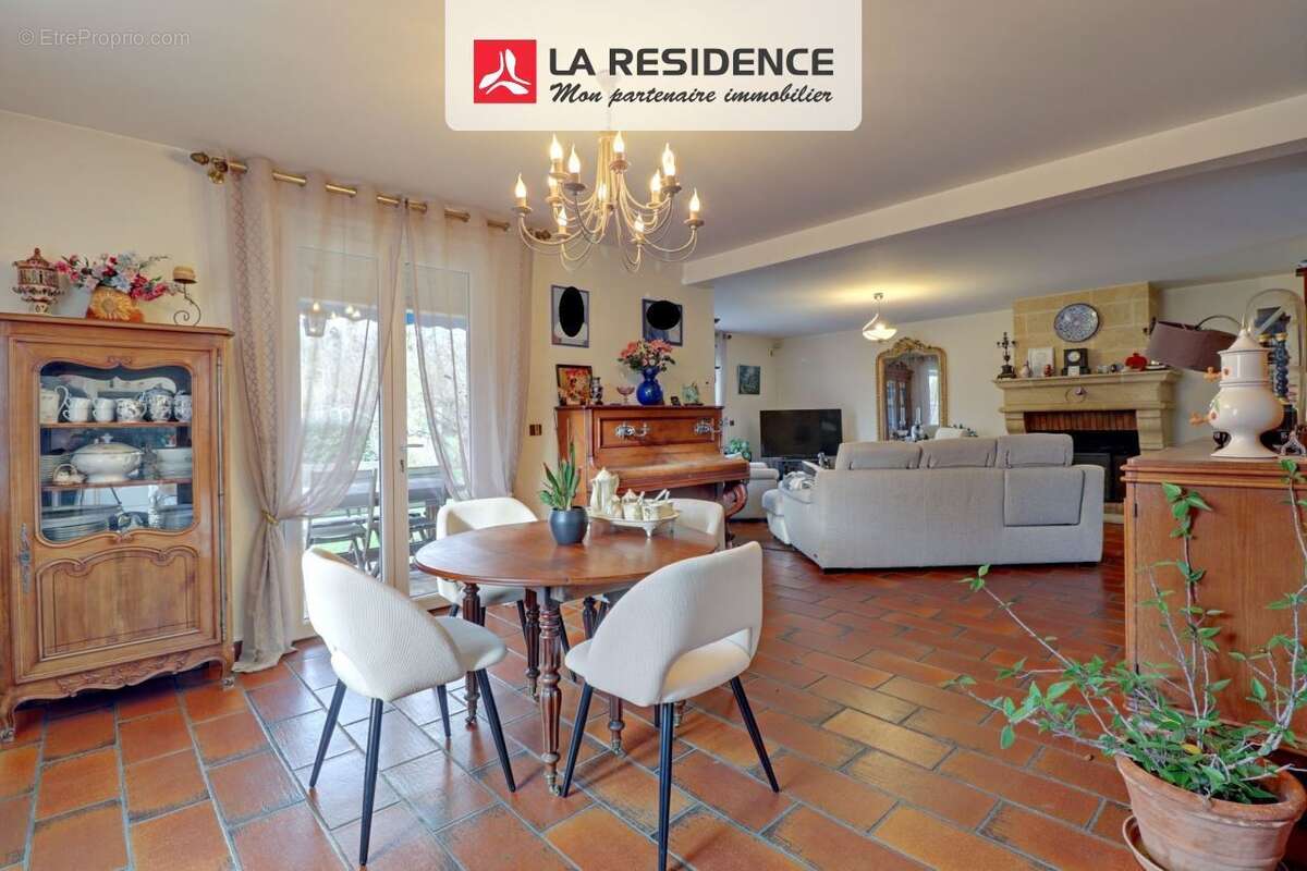 Maison à NEUVILLE-SUR-OISE