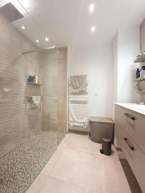 Appartement à MARSEILLE-6E