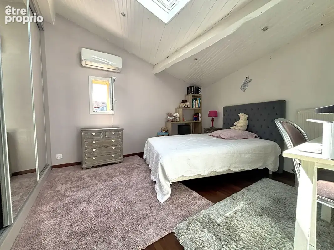 Loft exceptionnel avec piscine - Chartrons - photo 13