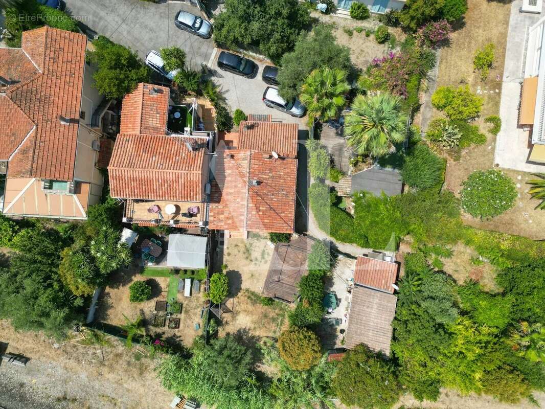 Ensemble immobilier - photo 6