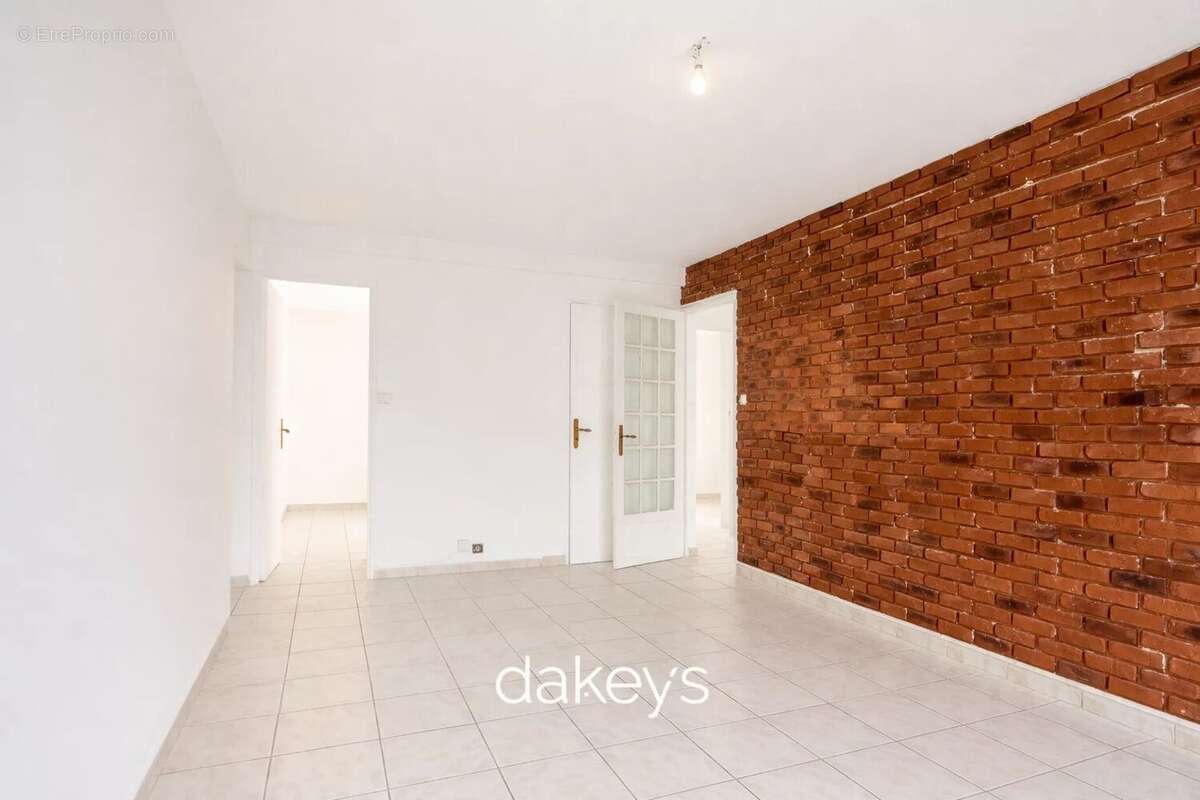 Appartement à MARSEILLE-9E