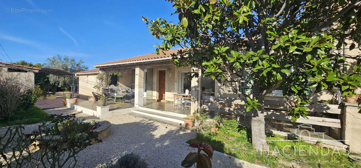 Maison à PERTUIS