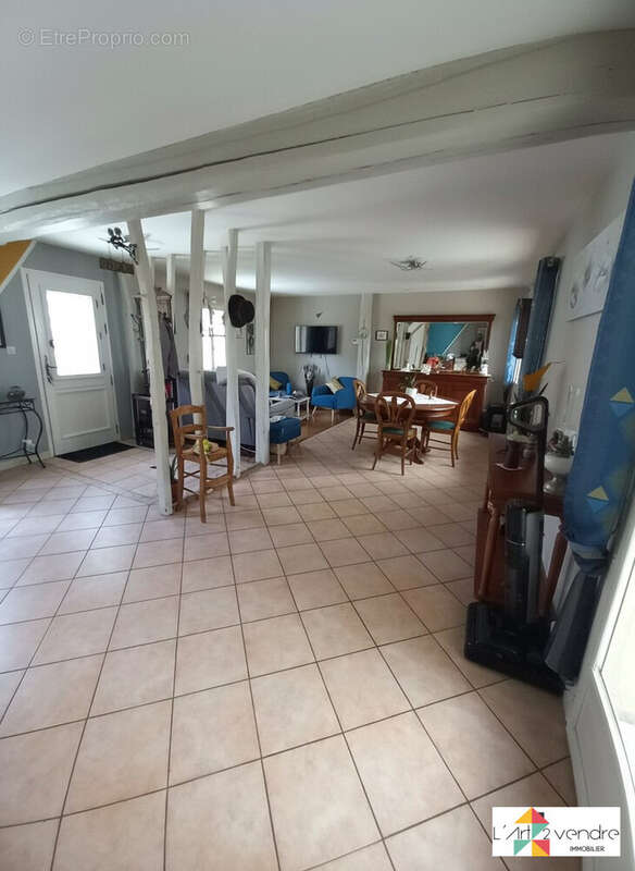 Maison à ELINCOURT-SAINTE-MARGUERITE