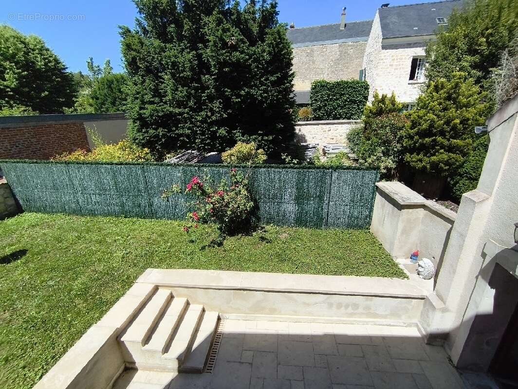 Maison 64 m² à Nesles-La-Vallee  - photo 9