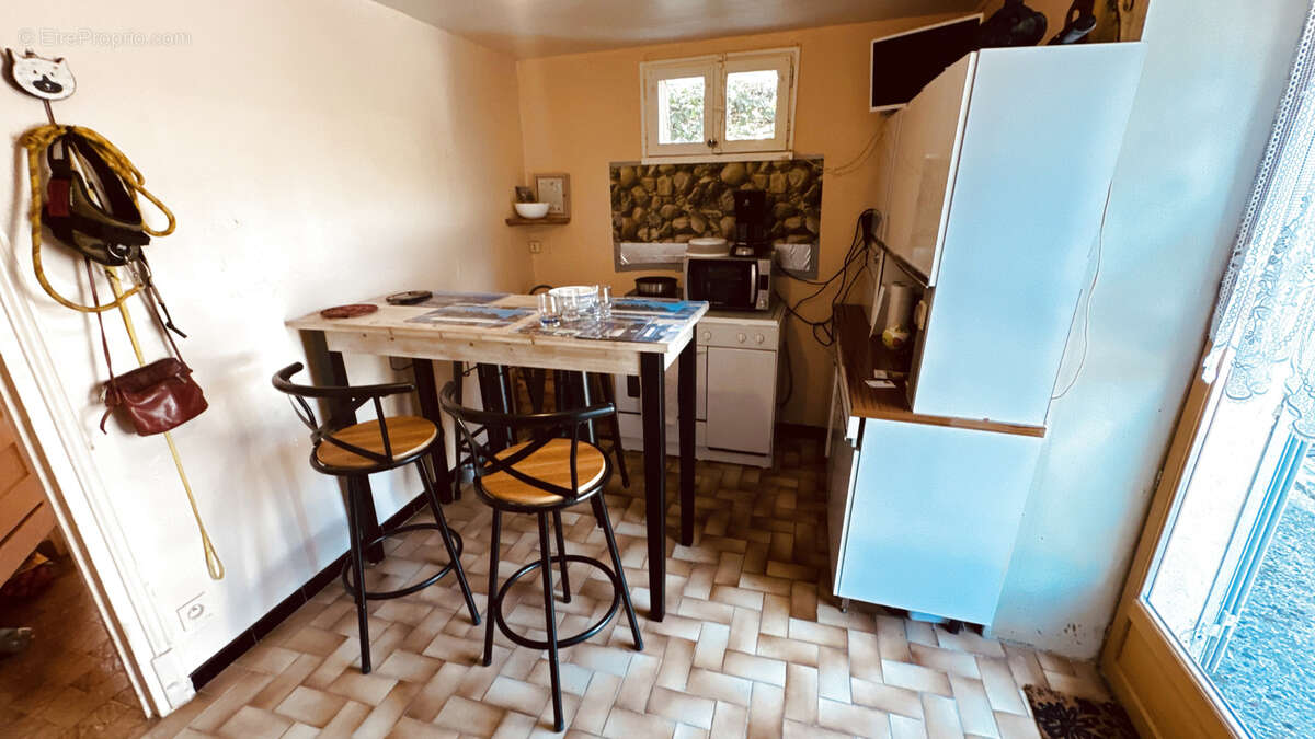 Maison de campagne à Massangis au prix de 55 000 € F.A.I - photo 8