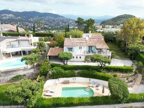 Maison à MANDELIEU-LA-NAPOULE