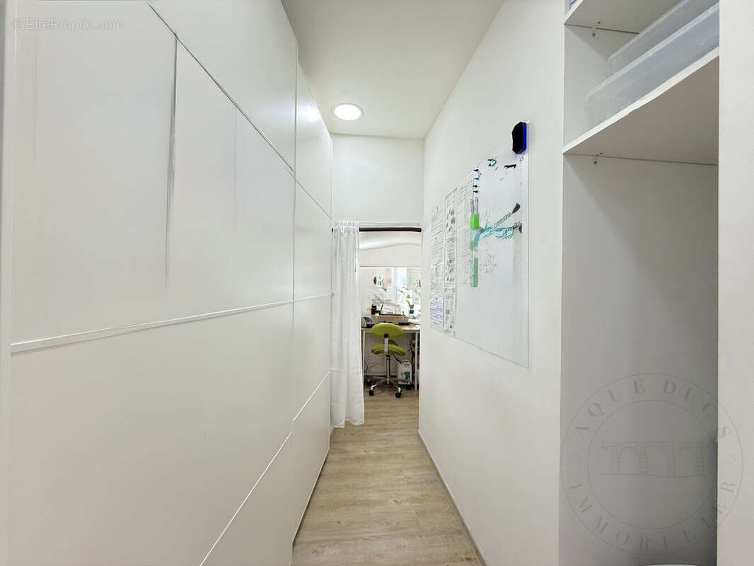 Commerce à CHAPONOST